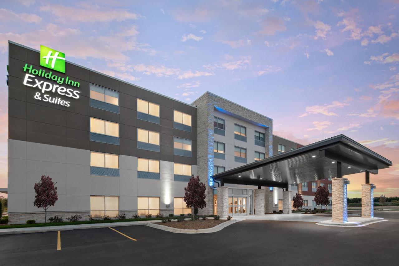 Holiday Inn Express & Suites - Elkhorn - Lake Geneva Area By Ihg Extérieur photo
