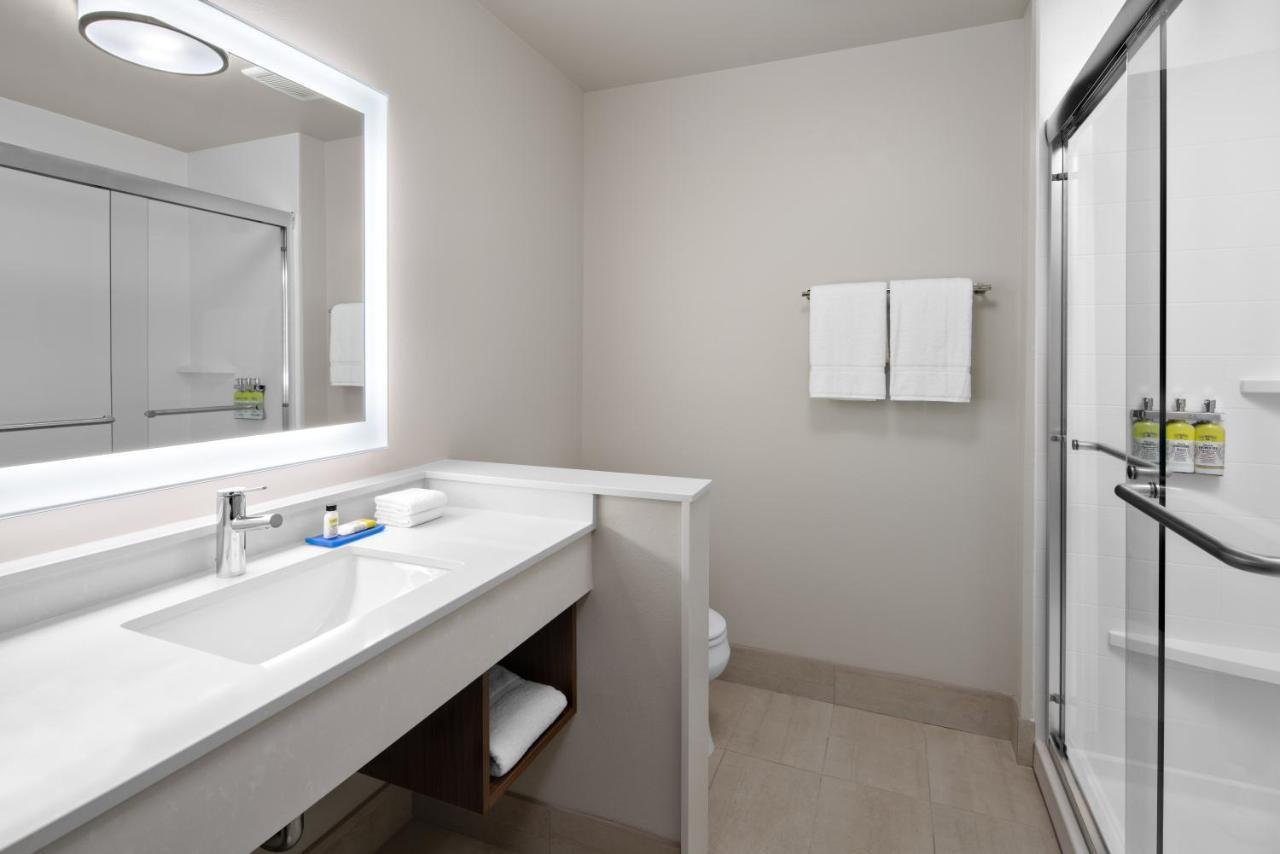 Holiday Inn Express & Suites - Elkhorn - Lake Geneva Area By Ihg Extérieur photo